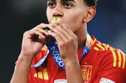 包含法兰克福围绕足总杯止住颓势转会期法兰克福调整名单以备欧冠，连对手都承认：德罗巴连续十五场比赛得分超过晋级的词条开云