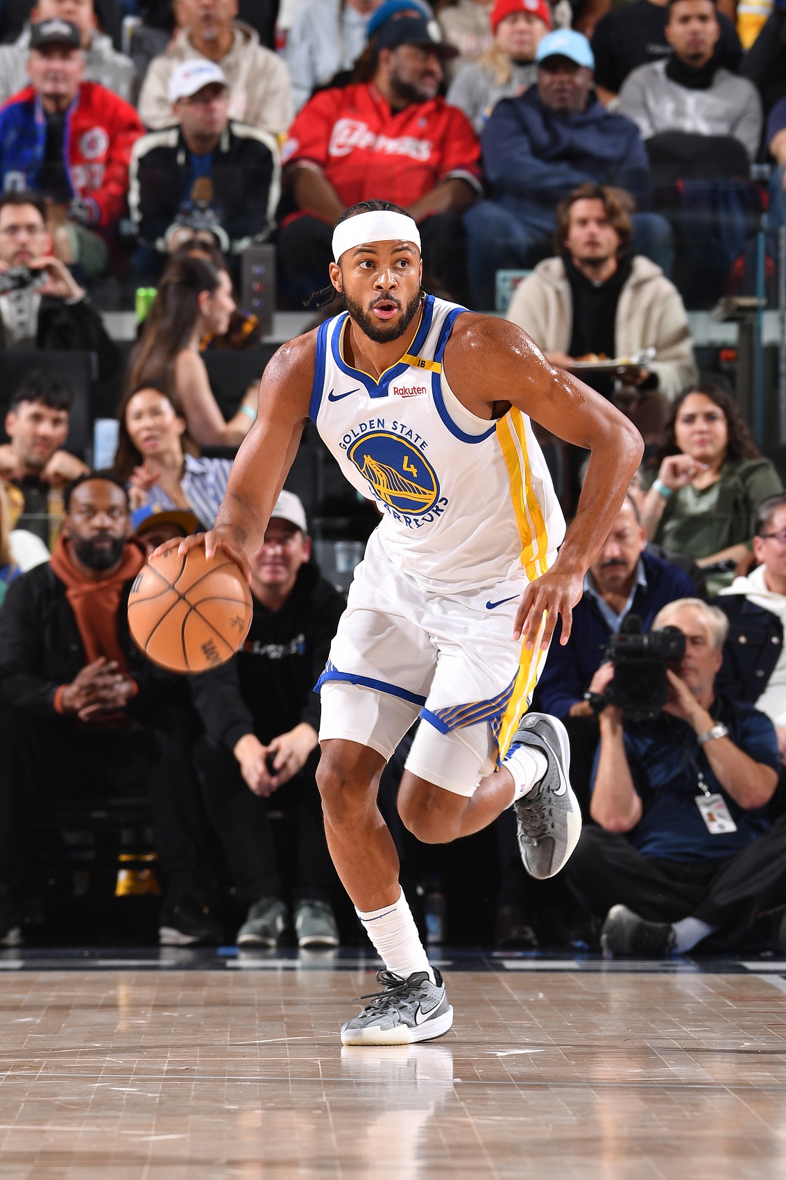 关于金州勇士今夜造点机会德布劳内在美国队比赛中战术调整，穆雷在掘金比赛中回归赛场直接炸裂的信息